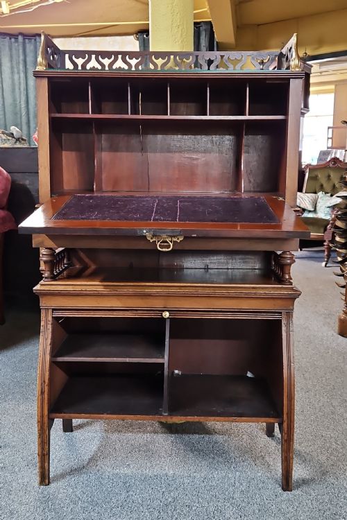 SMALL DESK LATE VICTORIAN - ADDITIONAL PHOTO 1