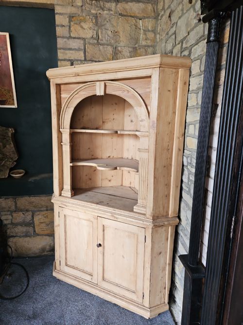 VICTORIAN RUSTIC PINE CORNER CABINET - ADDITIONAL PHOTO 1
