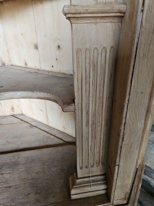 VICTORIAN RUSTIC PINE CORNER CABINET - ADDITIONAL PHOTO 2