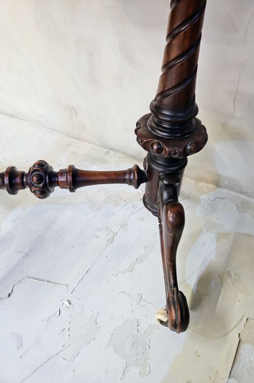 VICTORIAN WALNUT WORK TABLE - ADDITIONAL PHOTO 1