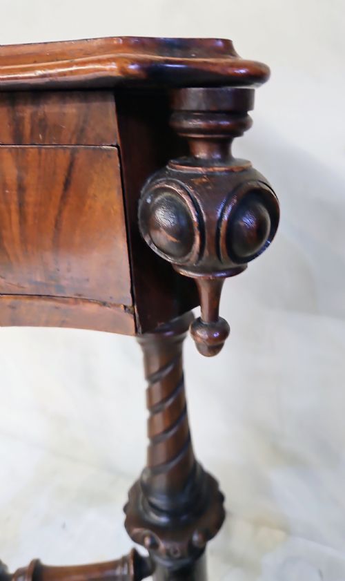 VICTORIAN WALNUT WORK TABLE - ADDITIONAL PHOTO 2