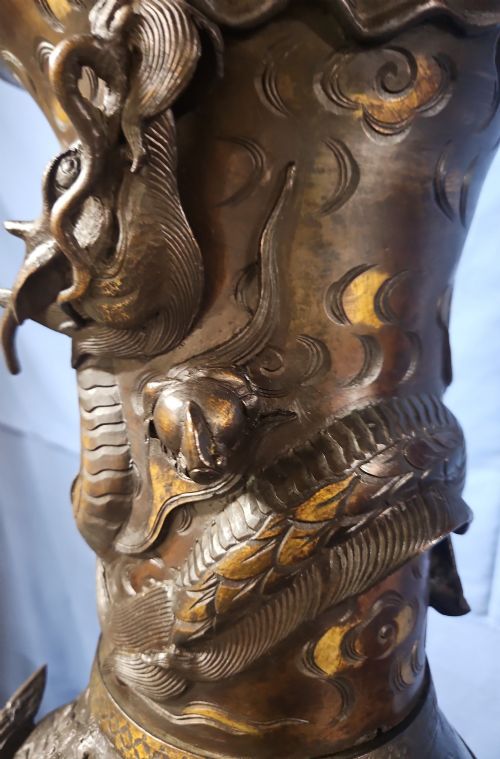 VERY LARGE PAIR JAPANESE BRONZE VASES - ADDITIONAL PHOTO 1