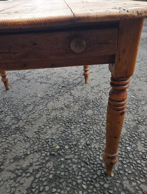 RUSTIC VICTORIAN PINE TABLE - ADDITIONAL PHOTO 3
