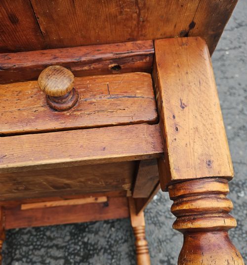 RUSTIC VICTORIAN PINE TABLE - ADDITIONAL PHOTO 6