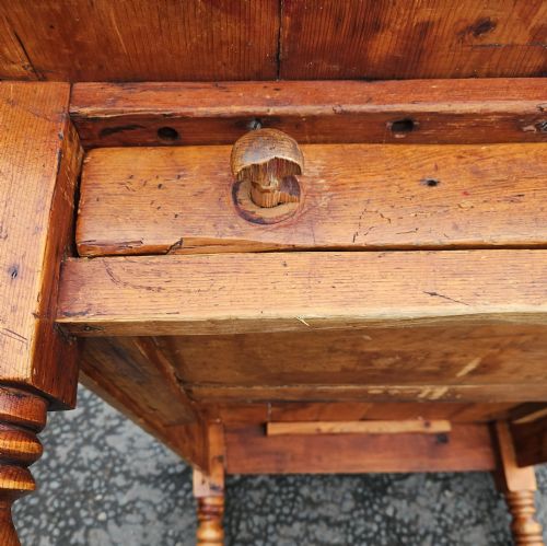 RUSTIC VICTORIAN PINE TABLE - ADDITIONAL PHOTO 7