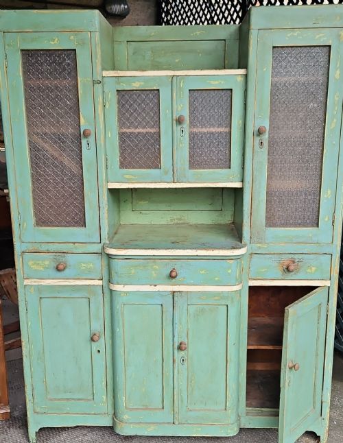 COUNTRY PINE KITCHEN CABINET - ADDITIONAL PHOTO 8