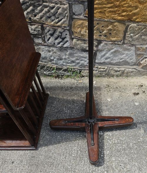AN EDWARDIAN OAK REVOLVING BOOKCASE - ADDITIONAL PHOTO 7
