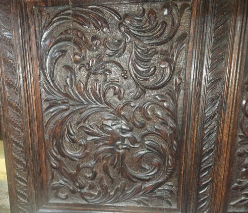JACKOBEAN STYLE CARVED OAK DRESSER - ADDITIONAL PHOTO 3