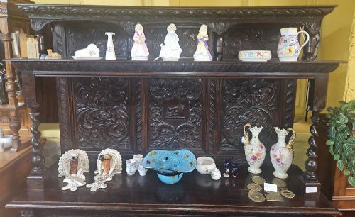 JACKOBEAN STYLE CARVED OAK DRESSER - ADDITIONAL PHOTO 4