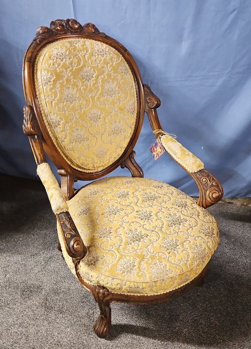 Victorian Walnut Salon Chair