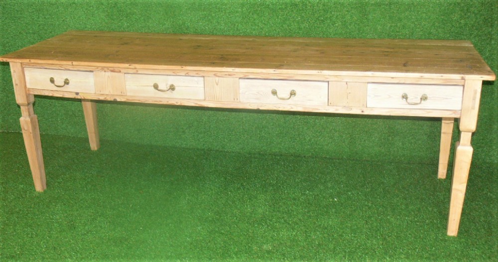 Pine farm house table.