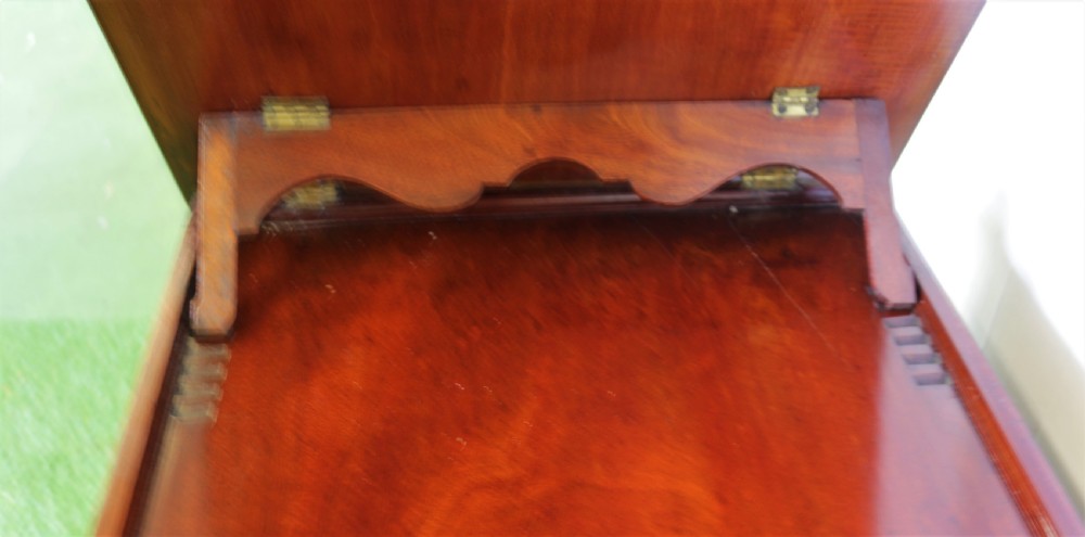 Metamorphic music table. View XIII