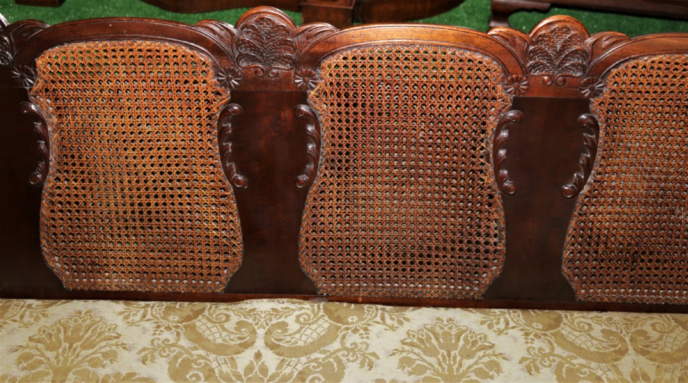 Bergere couch. View II