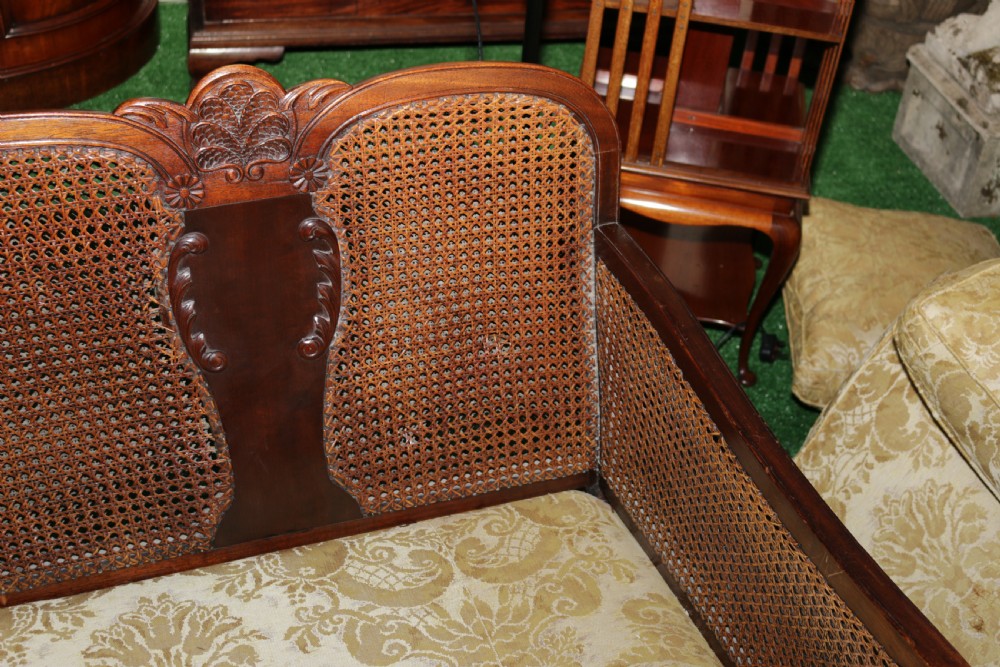 Bergere couch. View III