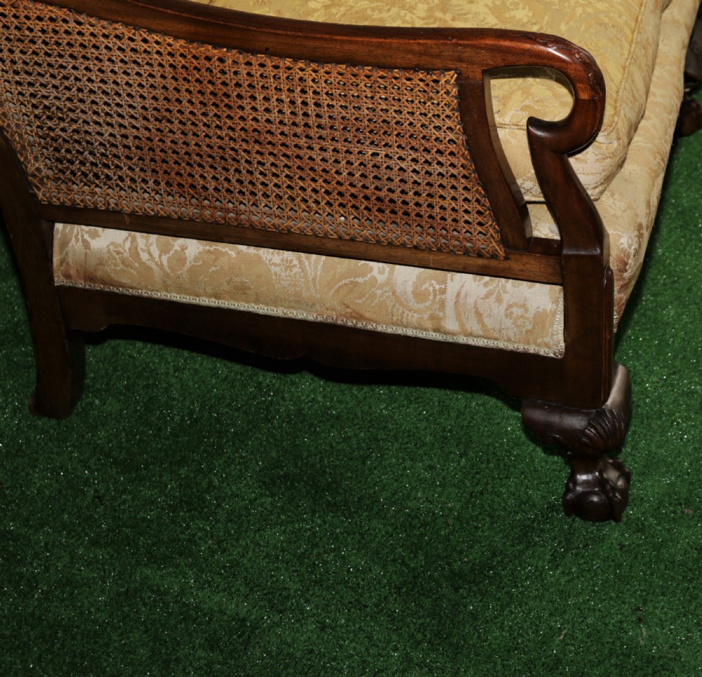 Bergere couch. View IX