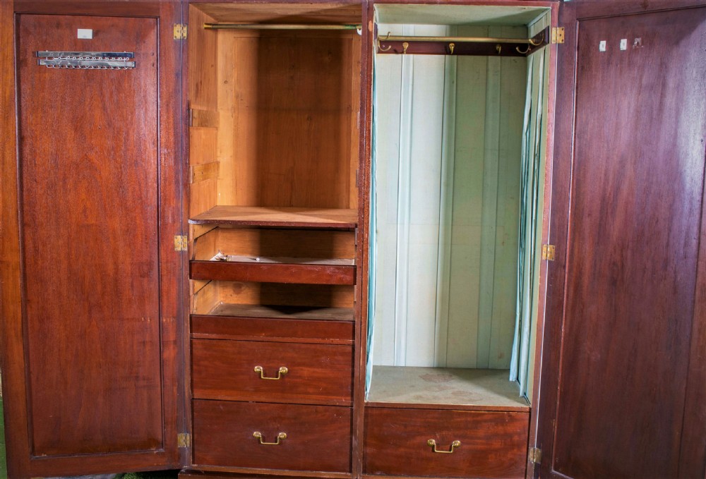 A quality Victorian mahogany wardrobe. View V