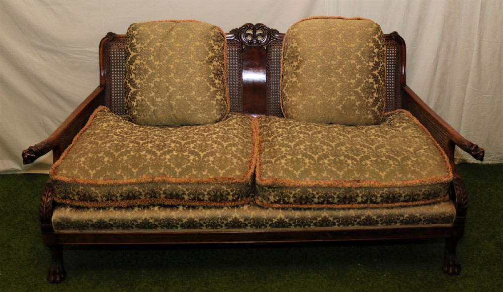 A quality Bergere suite View III