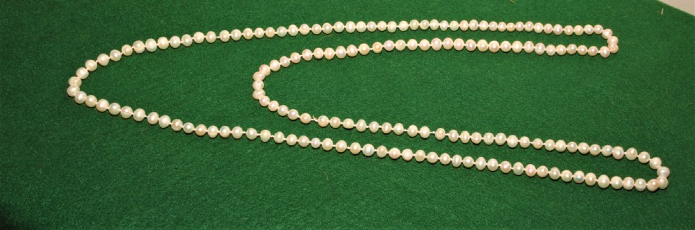 A long string of pearls View V