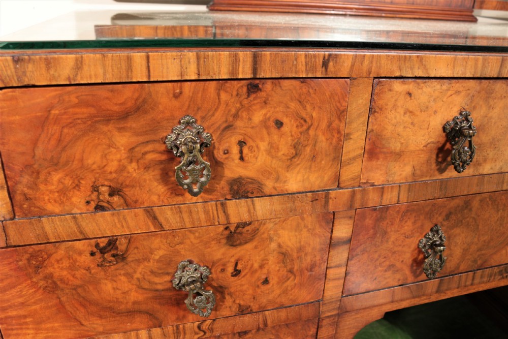 Deco walnut dressing table.
 View III