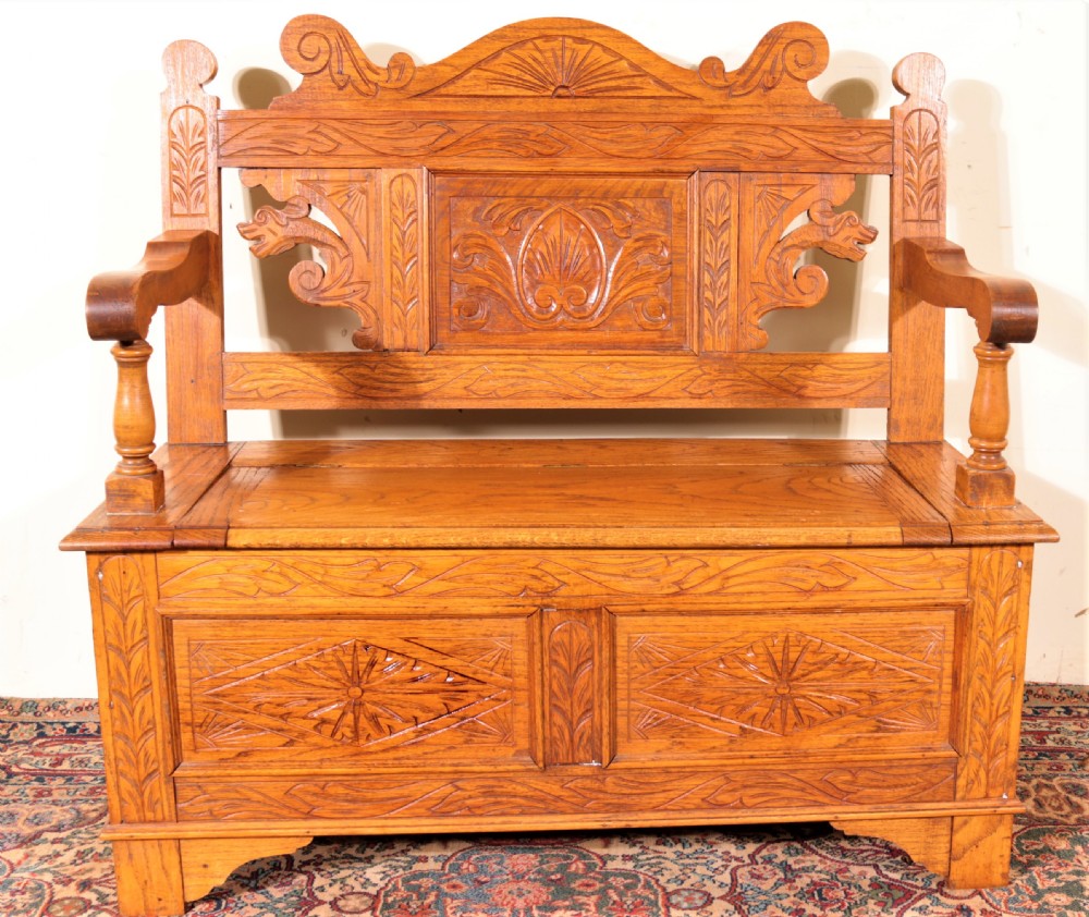 Oak monks bench View V