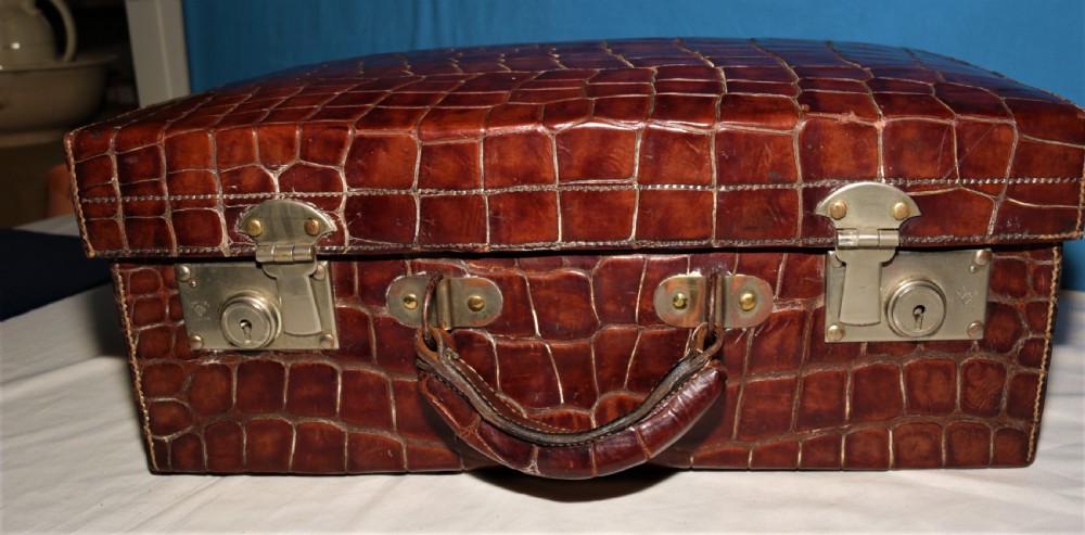 Crocodile suitcase fitted. View III
