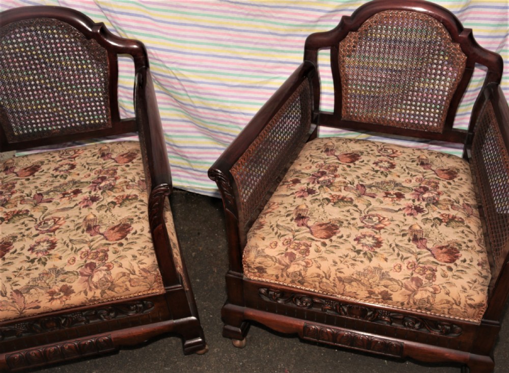 Bergere 3pc suite. View VII