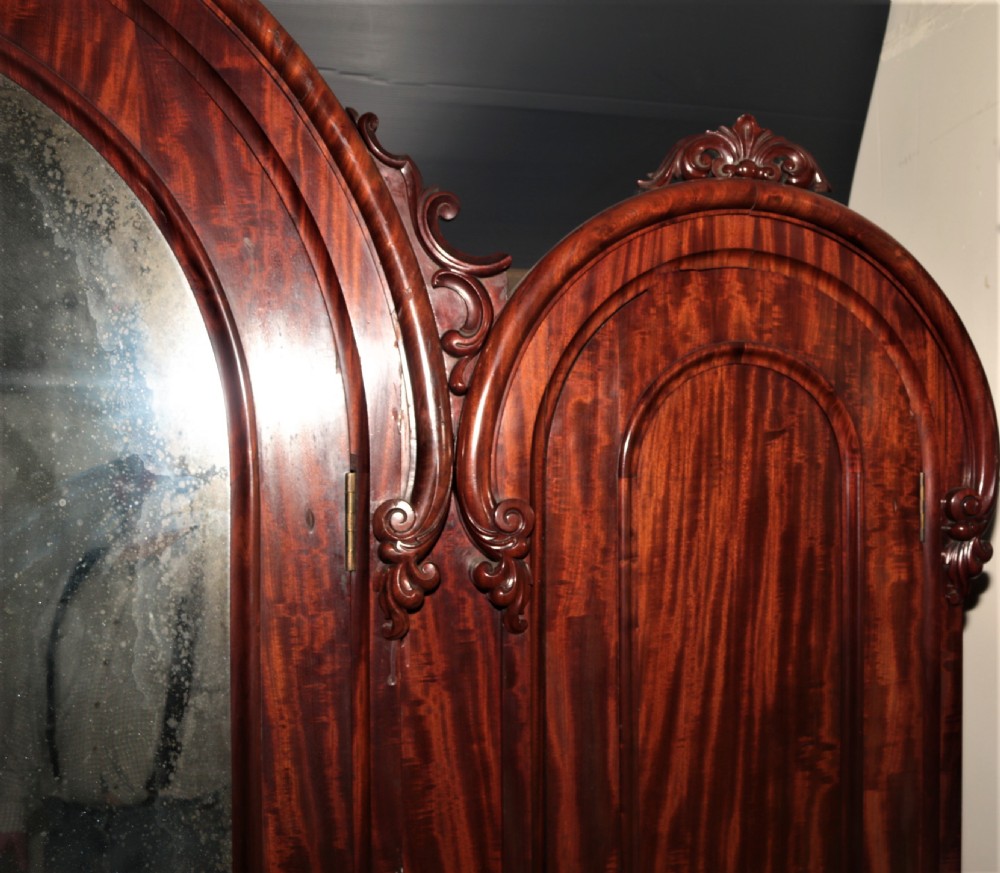 Big Victorian mahogany wardrobe. View VIII