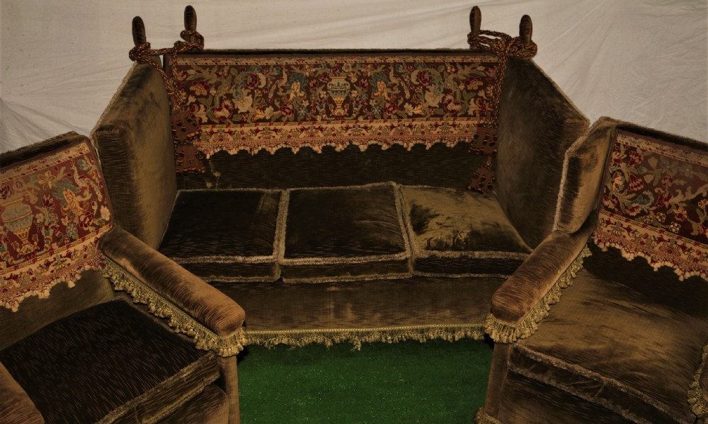 Victorian 3pc suite (HARRODS) View XV
