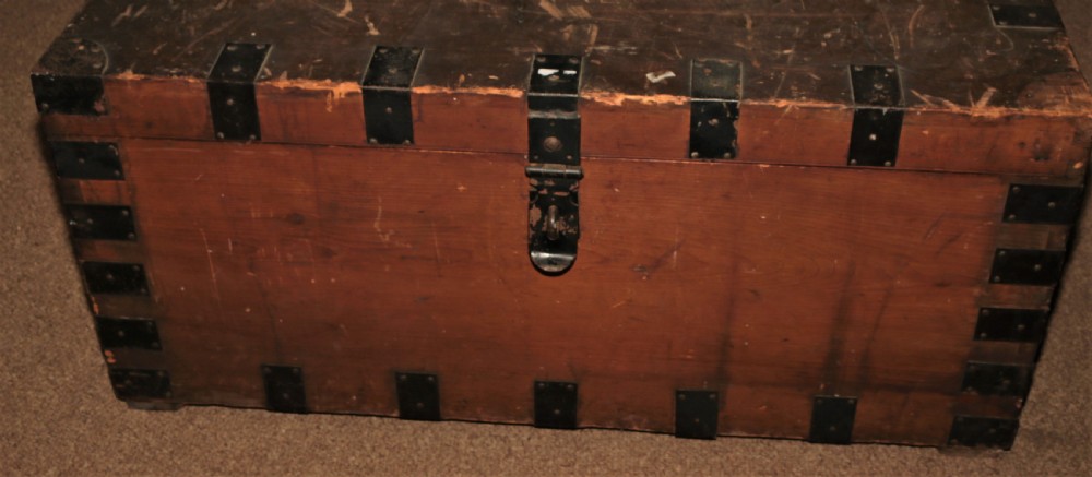 Victorian trunk View III