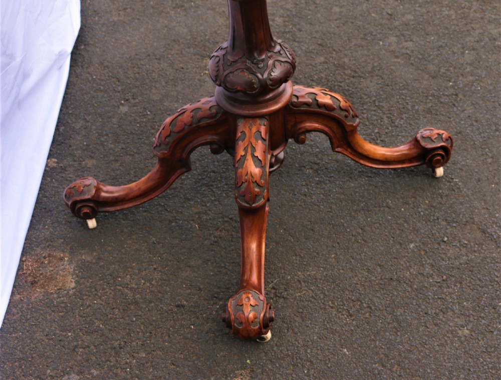 Victorian walnut loo table. View II
