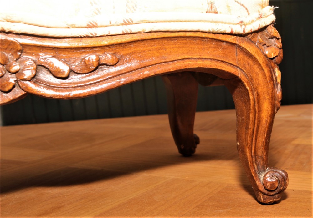 Victorian double foot stool. View IV