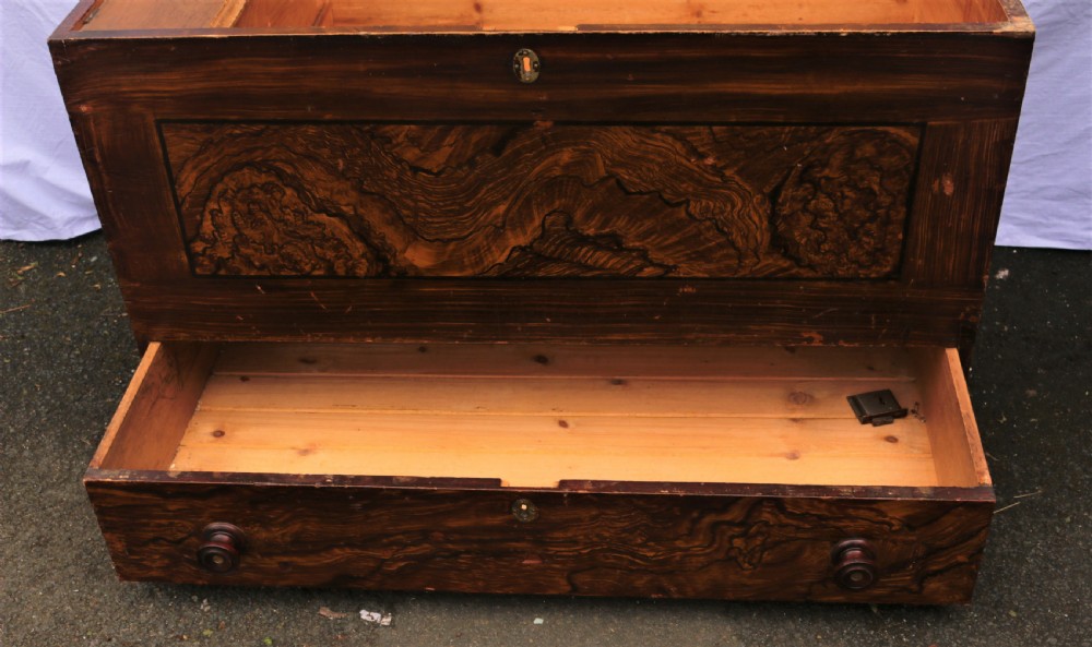 Victorian bedding box View II