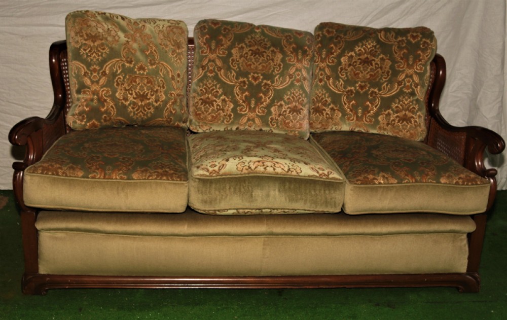 2 pc Bergere suite.