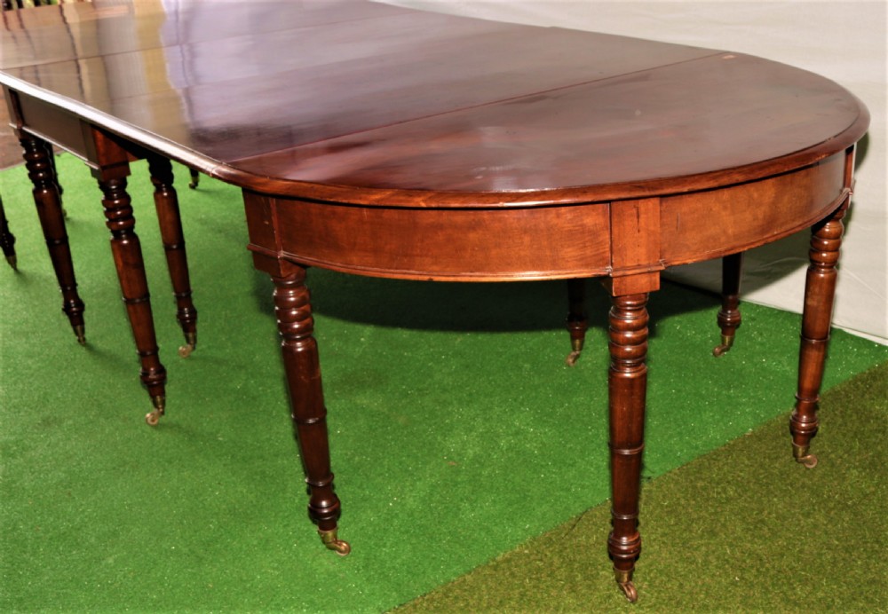 Georgian mahogany dining table. View VII