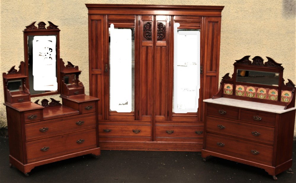 Late Victorian bedroom suite. View II