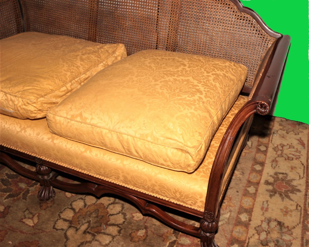 Bergere couch. View IV