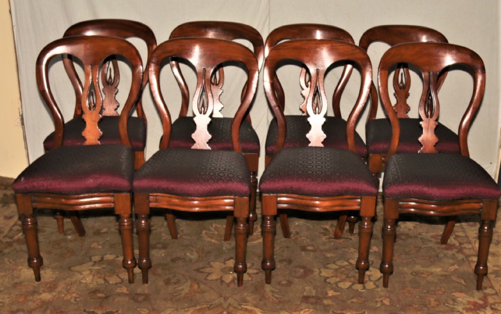 A set of 8 Victorian chairs.