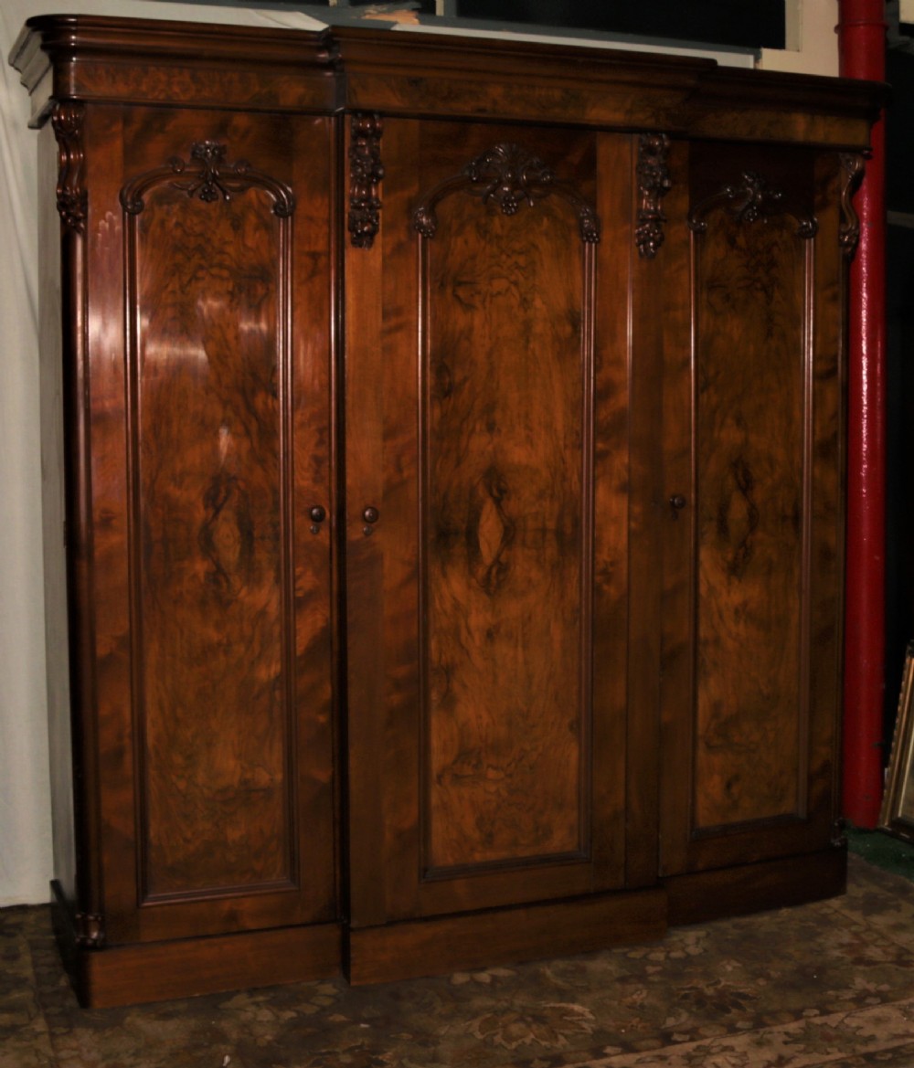 Victorian 3 door walnut wardrobe.