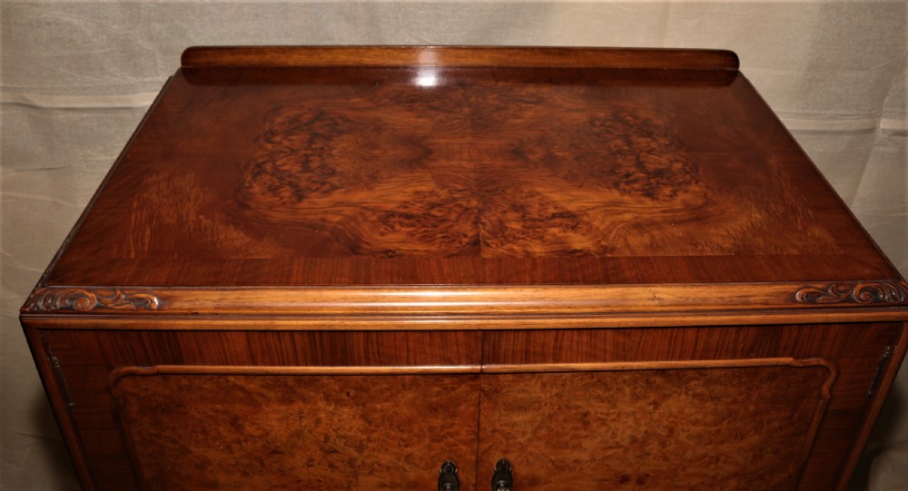 Fantastic quality walnut bedroom suite View XVII