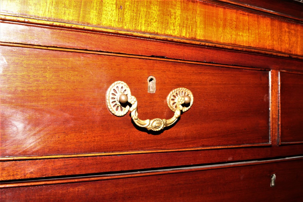 Georgian mahogany chest on chest. View IV