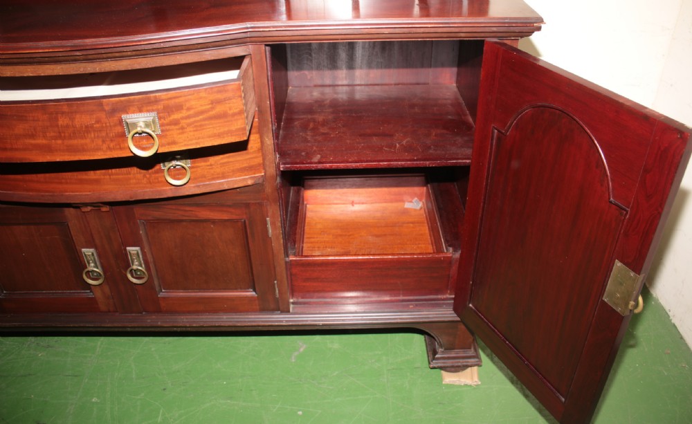 Edwardian sideboard in mahogany. View VI