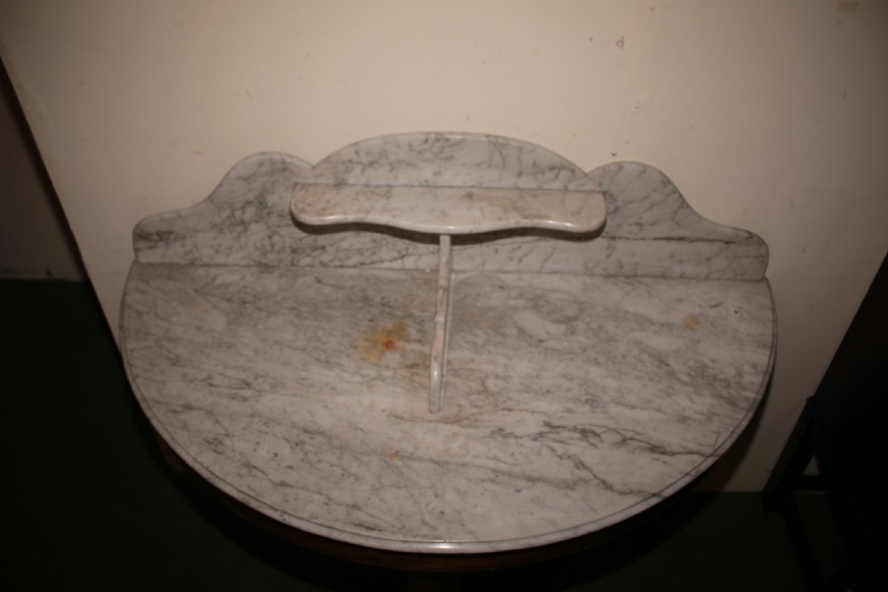 Victorian washstand. View IV