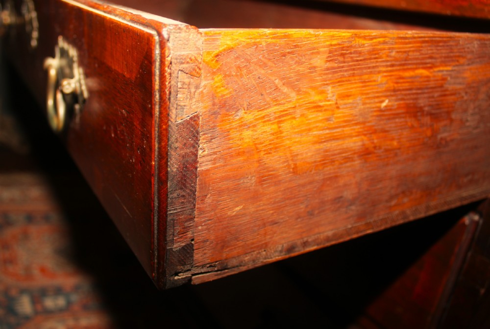 Batchelor chest 18th century.
 View XIV