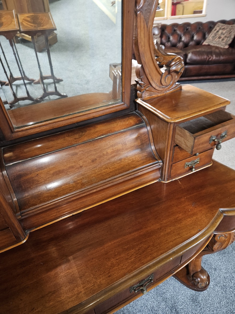 Victorian mahogany dressing table  View III
