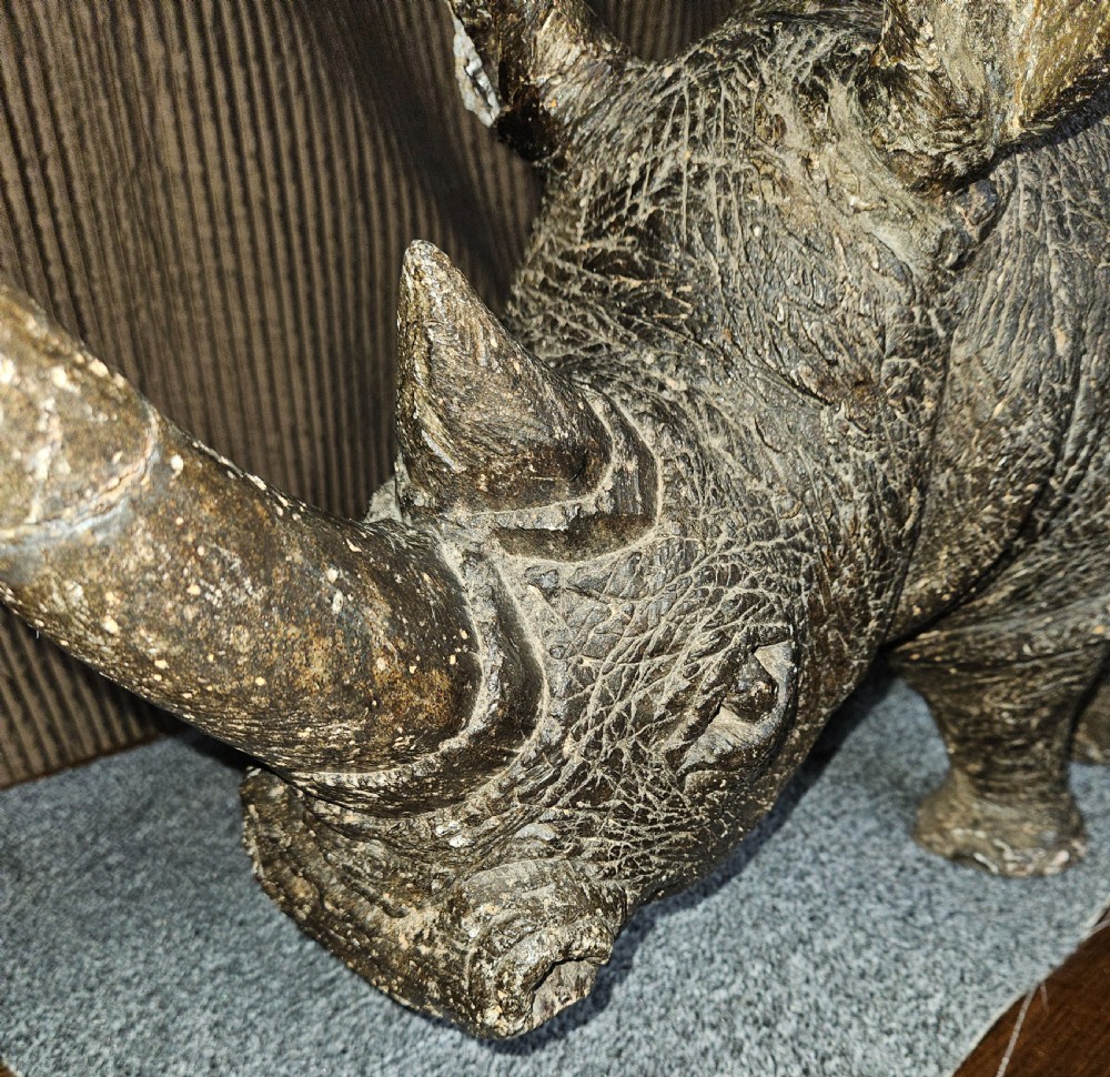 Very rare Rhino figure  View IV