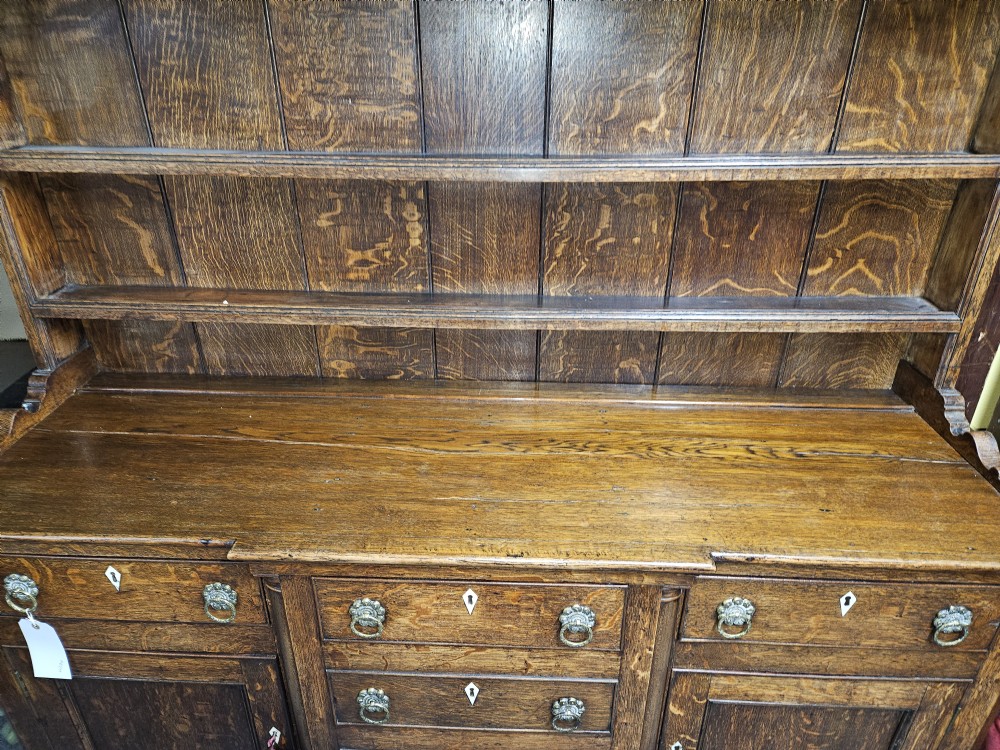 Period oak Welsh dresser.  View VII