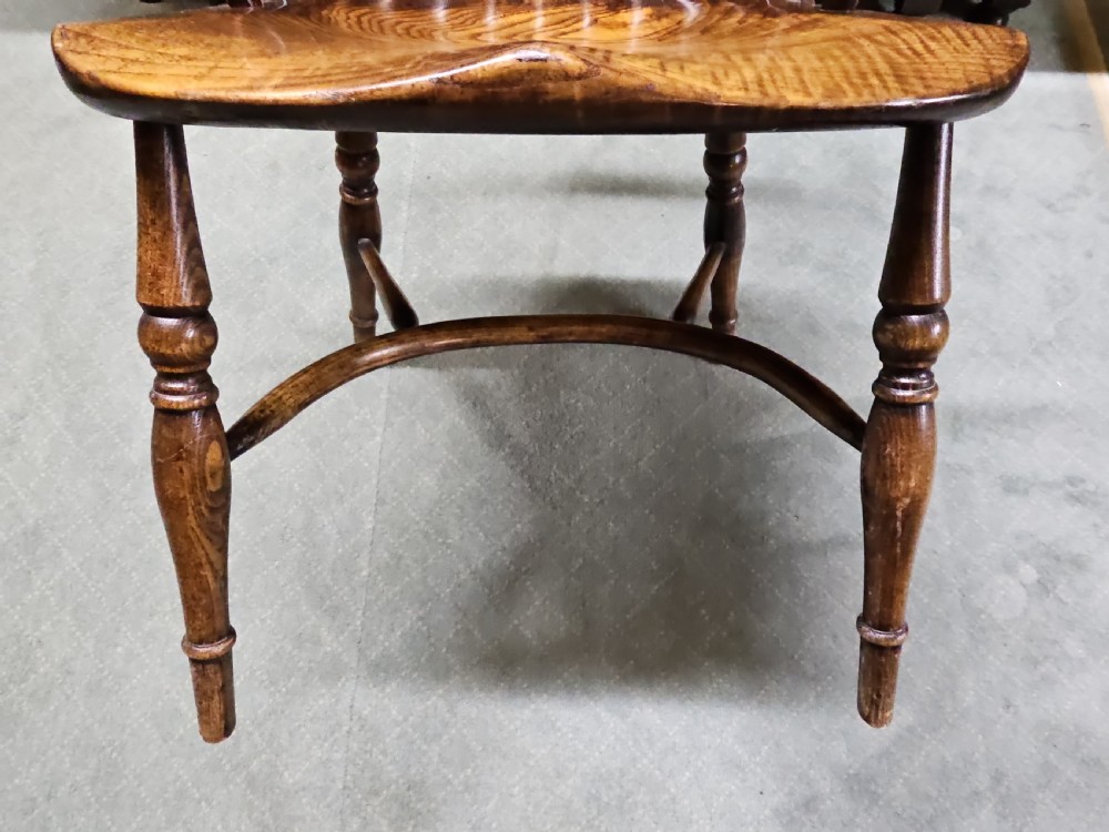 8 Windsor chairs  View XV