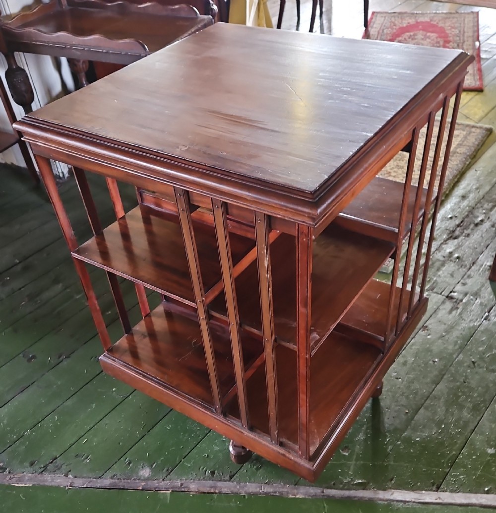 Revolving bookcase 