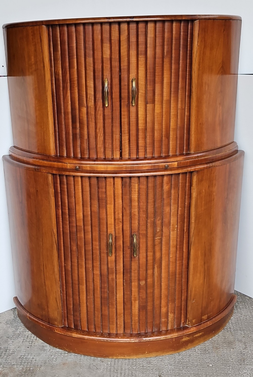Cocktail cabinet deco.