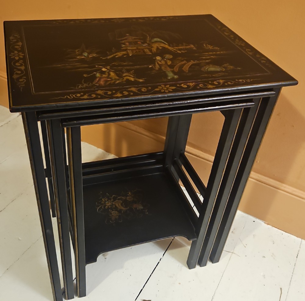 Nest of 3 chinoiserie lamp tables